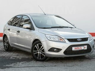 2010 Ford Focus II Рестайлинг, серебристый, 799999 рублей, вид 3