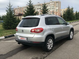 2011 Volkswagen Tiguan I, серебристый, 900000 рублей, вид 4