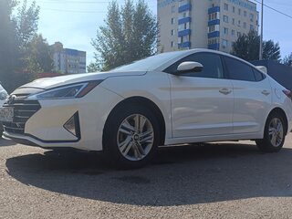 2018 Hyundai Elantra VI (AD), белый, 1500000 рублей, вид 2