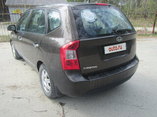2009 Kia Carens II (UN), коричневый, 650000 рублей, вид 4