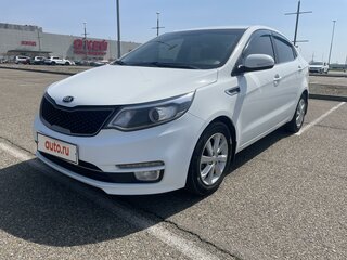 2016 Kia Rio III Рестайлинг, белый, 1350000 рублей, вид 2