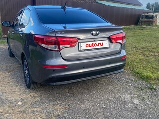 2017 Kia Rio III Рестайлинг, серый, 1120000 рублей, вид 5