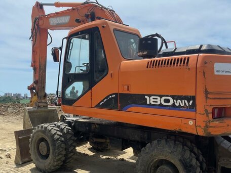 2011 Doosan DX190W, оранжевый, 5800000 рублей, вид 5