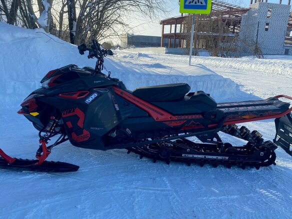 2019 BRP Lynx BoonDocker 850, чёрный, 1800000 рублей