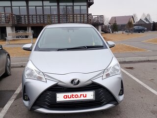 2017 Toyota Vitz III (XP130) Рестайлинг 2, серый, 1000000 рублей, вид 2
