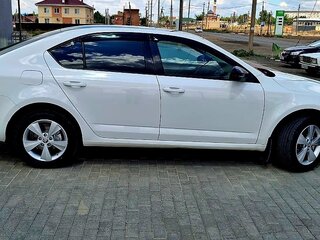 2015 Skoda Octavia III (A7), белый, 1600000 рублей, вид 2