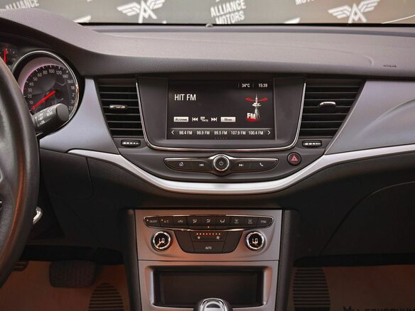 2019 Opel Astra K Рестайлинг, серебристый, 1560000 рублей - вид 14