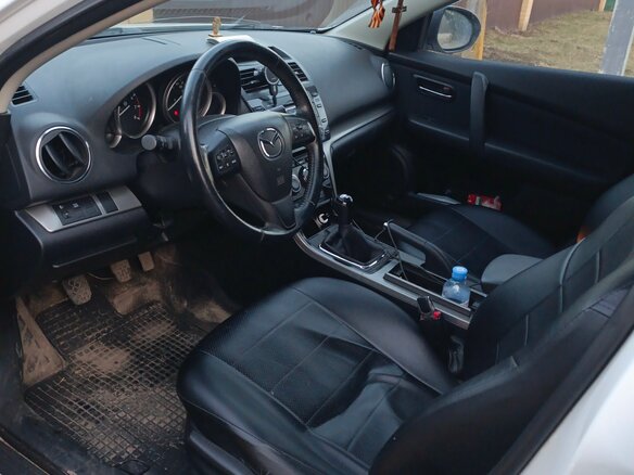 2011 Mazda 6 II (GH) Рестайлинг, белый, 650000 рублей - вид 6
