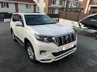2020 Toyota Land Cruiser Prado 150 Series Рестайлинг 3, белый, 5300000 рублей, вид 2