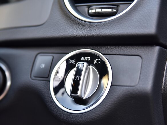 2012 Mercedes-Benz C-Класс 180 BlueEFFICIENCY III (W204) Рестайлинг, чёрный - вид 14