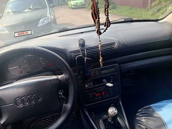 1995 Audi A4 I (B5), синий, 250000 рублей - вид 11