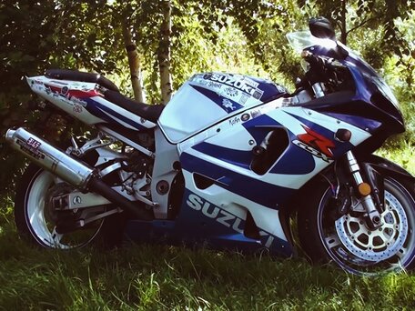 2000 Suzuki GSX-R 750, белый, 545000 рублей, вид 1