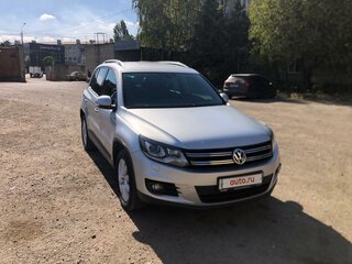 2016 Volkswagen Tiguan I Рестайлинг, серебристый, 2100000 рублей, вид 2