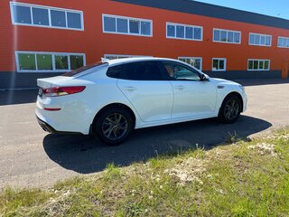 2020 Kia Optima IV Рестайлинг, белый, 2300000 рублей, вид 5
