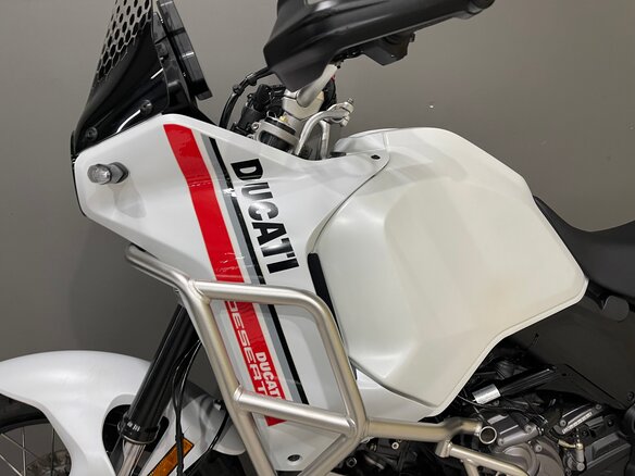 2023 Ducati DesertX, белый, 1190000 рублей - вид 6