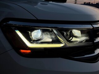 2020 Volkswagen Atlas Cross Sport I, белый, 3100000 рублей, вид 5
