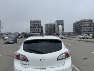 2011 Mazda 3 II (BL) Рестайлинг, белый, 1100000 рублей, вид 4