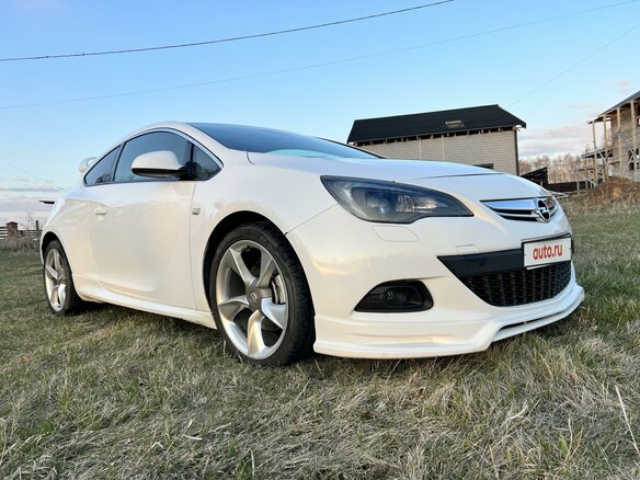 2013 Opel Astra GTC J Рестайлинг, белый, 1350000 рублей - вид 6