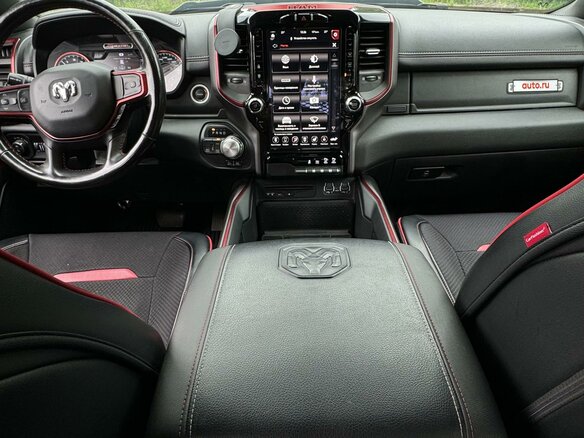 2019 Ram 1500 Quad Cab V, чёрный, 7500000 рублей - вид 10