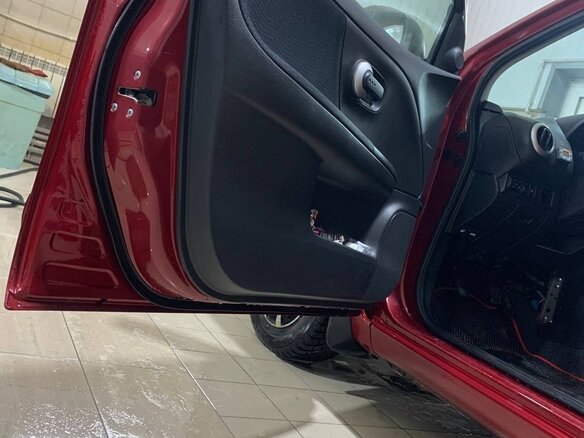 2012 Nissan Note I Рестайлинг, красный, 960000 рублей - вид 4