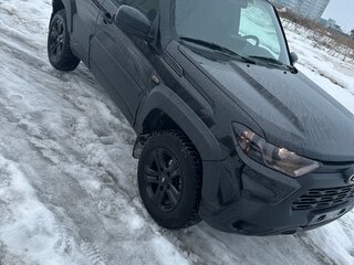 2023 Lada (ВАЗ) Niva Travel I, чёрный, 1555000 рублей, вид 3