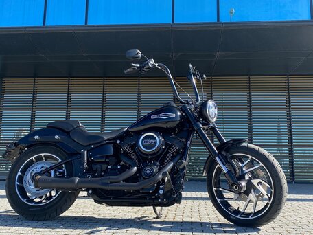 2020 Harley-Davidson Sport Glide, чёрный, 1390000 рублей, вид 4