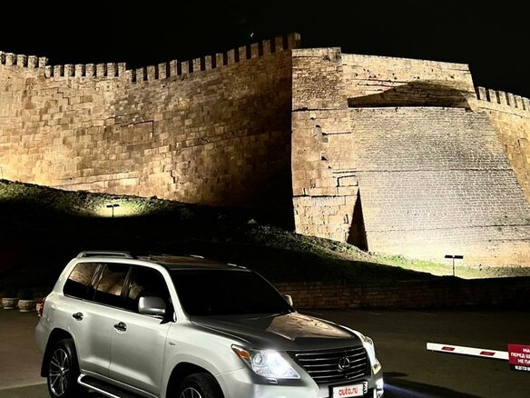 2008 Lexus LX 570 III, серебристый, 2950000 рублей - вид 2