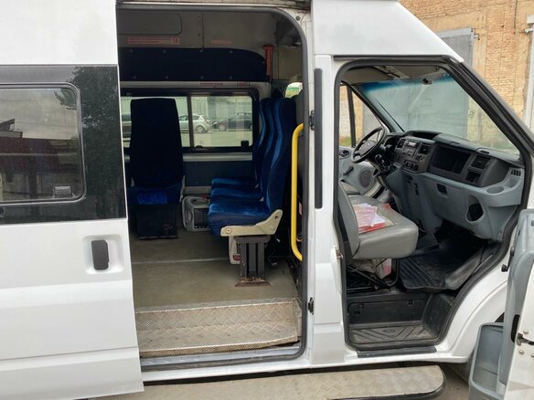 2007 Ford Transit, белый - вид 9