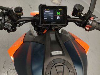 2022 KTM 1290 Super Duke R, оранжевый, 1300000 рублей, вид 5