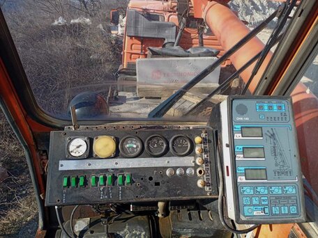 2012 КамАЗ 43118, оранжевый, 4200000 рублей, вид 5