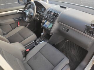 2011 Volkswagen Touran I Рестайлинг 2, белый, 1100000 рублей, вид 4