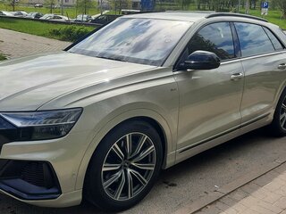 2020 Audi Q8 45 TDI I (4M), бежевый, 6300000 рублей, вид 1