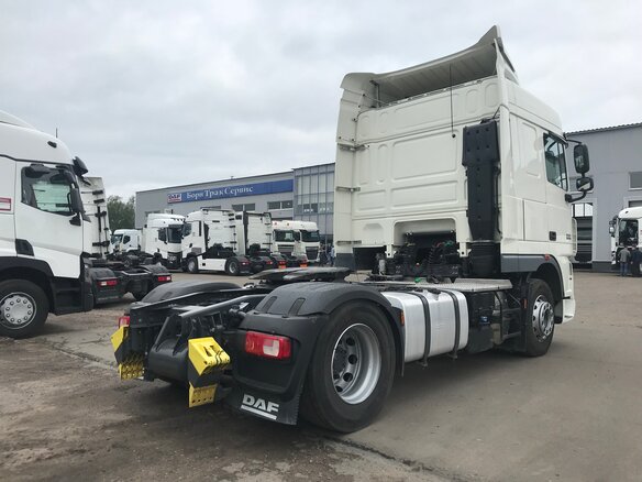 2018 DAF XF 105, серебристый - вид 6