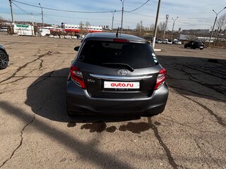 2015 Toyota Vitz III (XP130) Рестайлинг, серый, 780000 рублей, вид 2