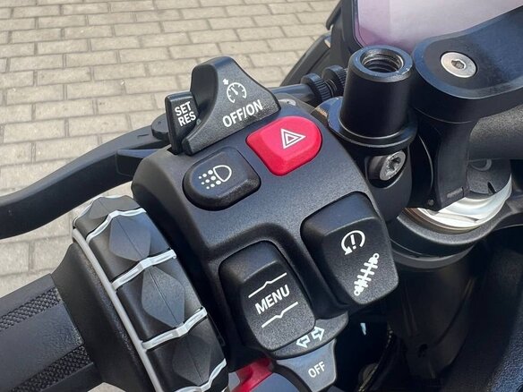 2021 BMW S 1000 R, серебристый, 2300000 рублей - вид 5