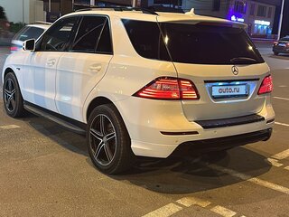 2014 Mercedes-Benz M-Класс 400 III (W166), белый, 2300000 рублей, вид 3
