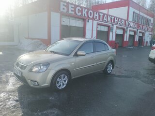 2010 Kia Rio II Рестайлинг, бежевый, 370000 рублей, вид 1