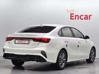 2024 Kia K3 II (China Market) Рестайлинг, белый, 1900000 рублей, вид 3