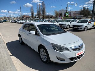2010 Opel Astra J, белый, 590000 рублей, вид 4