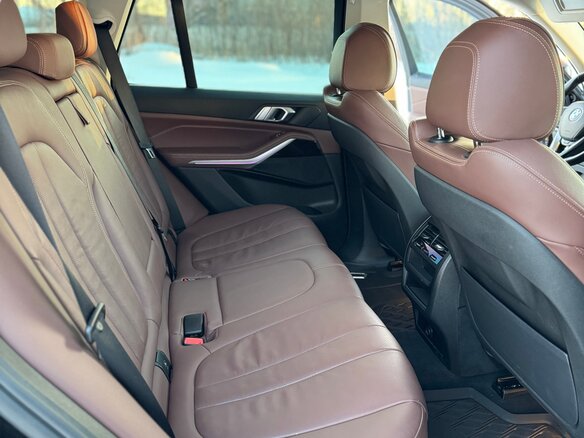 2020 BMW X5 25d IV (G05/G18), чёрный, 6400000 рублей - вид 25