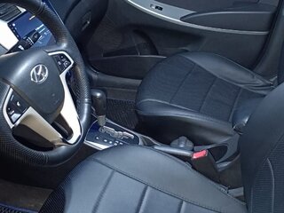 2013 Hyundai Solaris I, серебристый, 800000 рублей, вид 4