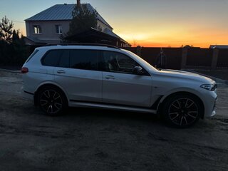 2019 BMW X7 30d I (G07), белый, 6950000 рублей, вид 3