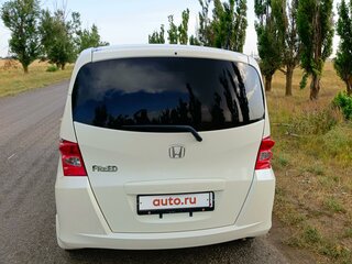 2010 Honda Freed I, белый, 1100000 рублей, вид 4