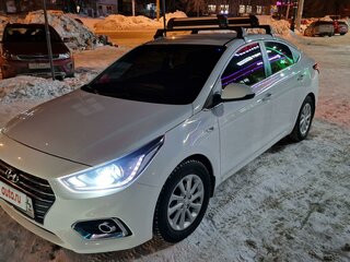 2017 Hyundai Solaris II, белый, 1300000 рублей, вид 2