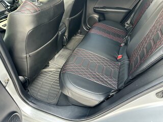 2016 Toyota Prius IV (XW50), серебристый, 1650000 рублей, вид 3