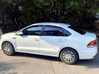 2018 Volkswagen Polo V Рестайлинг, белый, 1200000 рублей, вид 2