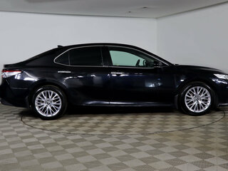 2020 Toyota Camry VIII (XV70), чёрный, 2649990 рублей, вид 4
