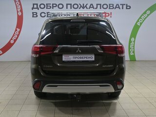 2019 Mitsubishi Outlander III Рестайлинг 3, коричневый, 1830000 рублей, вид 5