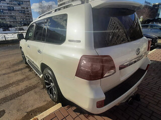 2015 Toyota Land Cruiser 200 Series Рестайлинг 1, белый, 3750000 рублей, вид 3