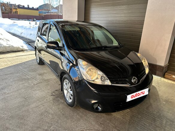 2013 Nissan Note I Рестайлинг, чёрный, 740000 рублей - вид 2